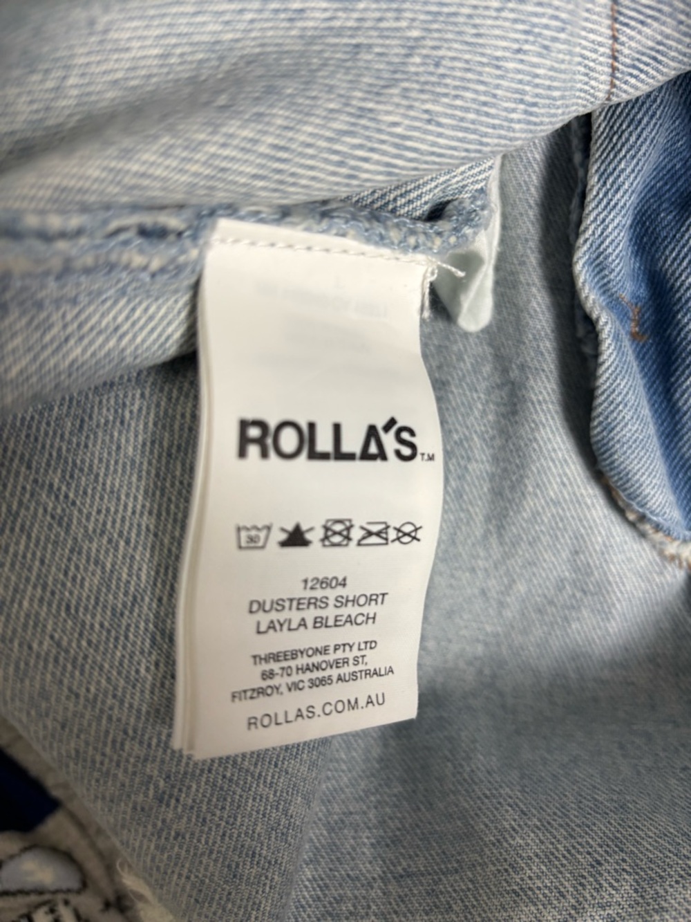ROLLA'S Dusters High Rise Slim Light Wash Layla Bleach Distressed Denim Shorts - Picture 12 of 14
